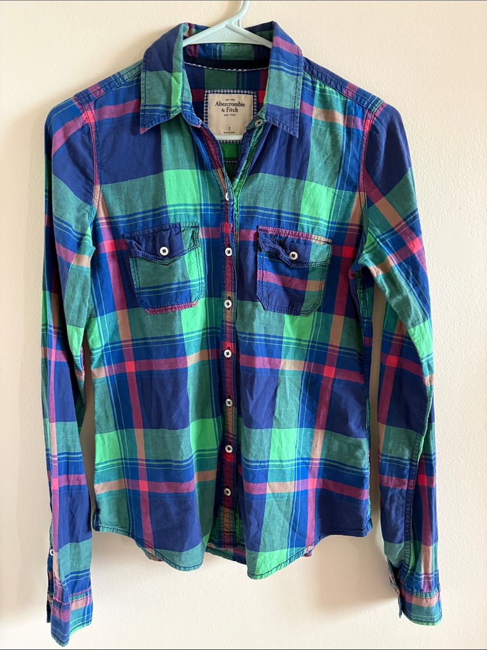 Abercrombie & Fitch Women’s Cotton Plaid Button Down Shirt w/ Moose Logo